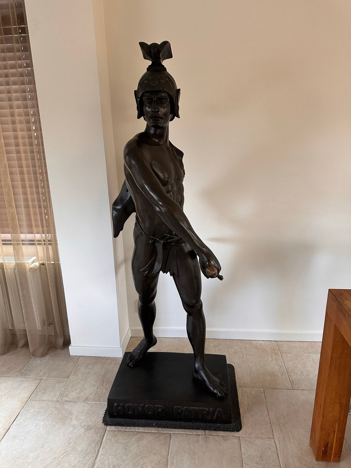 Groot bronzen beeld van een Romeinse soldaat, Ophalen, 1 meter - 2 meter, Beeld, Bruin