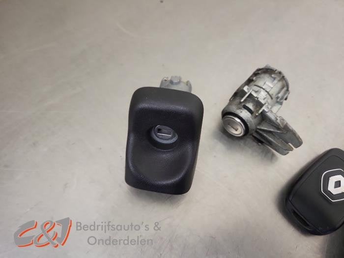 Kontaktslot + Sleutel van een Renault Trafic, Gebruikt, -, Renault, -