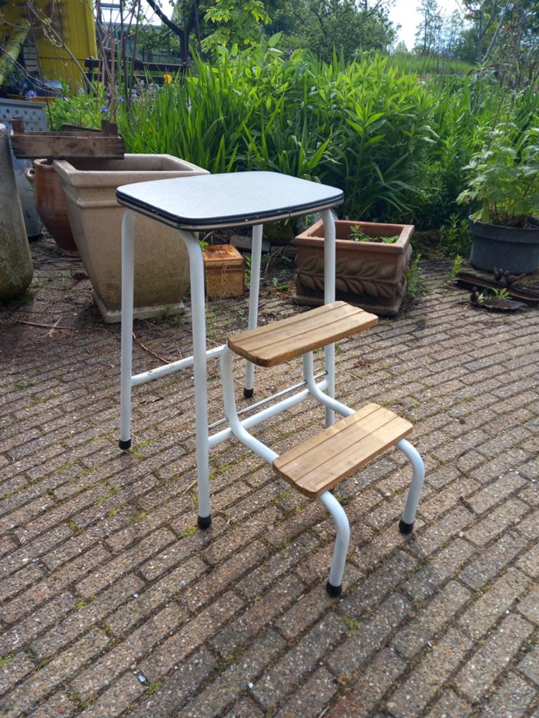 Vintage keukentrapje met twee opklapbare treden, Ophalen of Verzenden, Huis en Inrichting