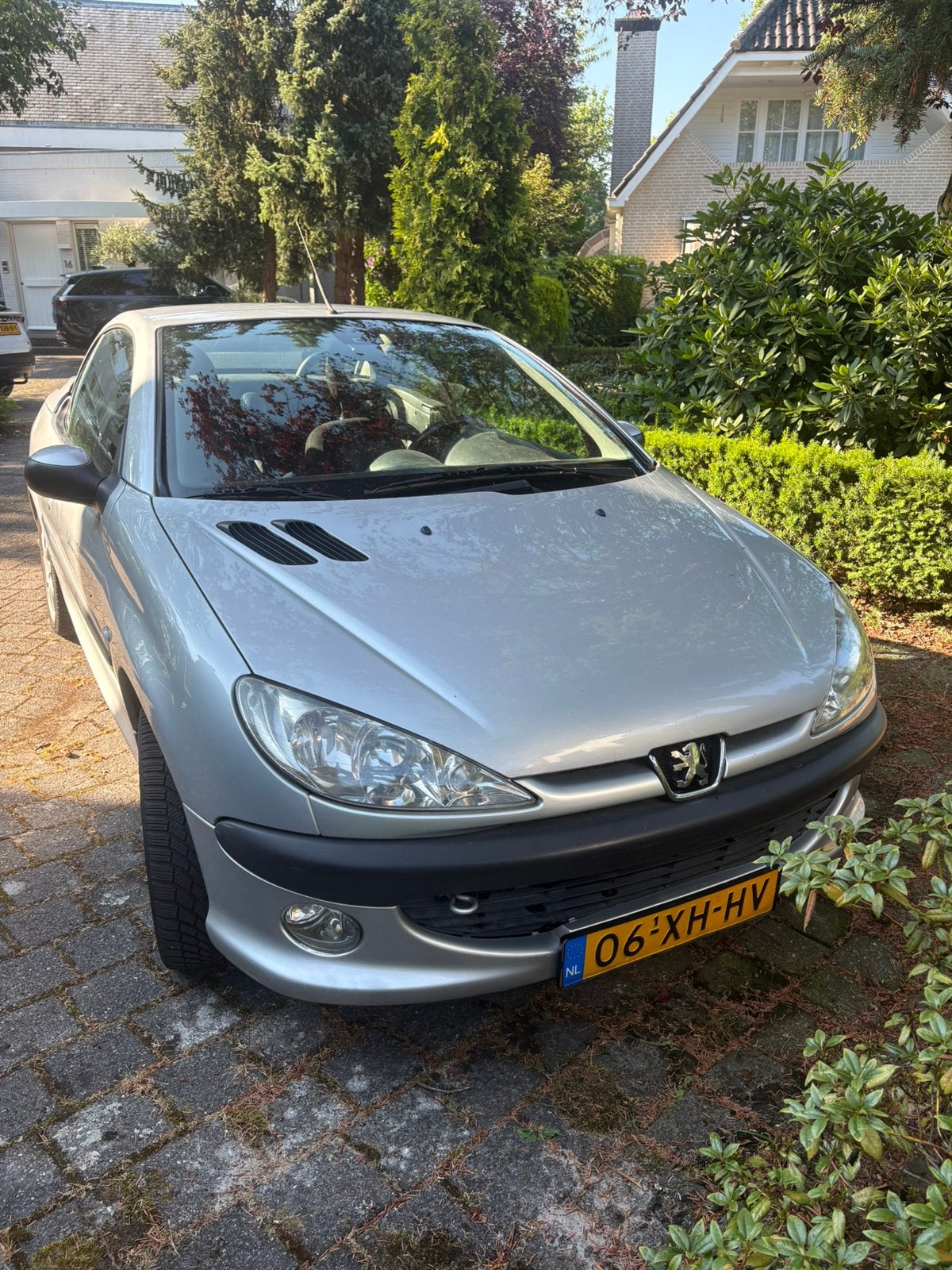 Peugeot 206 2.0 16V CC 2002 Grijs, Auto's, Peugeot, Particulier, Benzine, E, Cabriolet, Handgeschakeld, Geïmporteerd, Zilver of Grijs