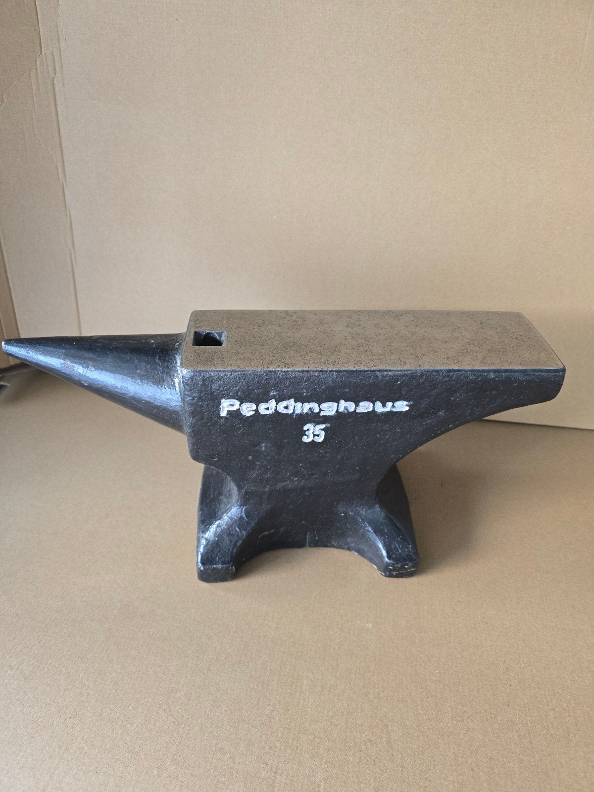 Peddinghaus aambeeld 35kg, Ophalen, Zo goed als nieuw
