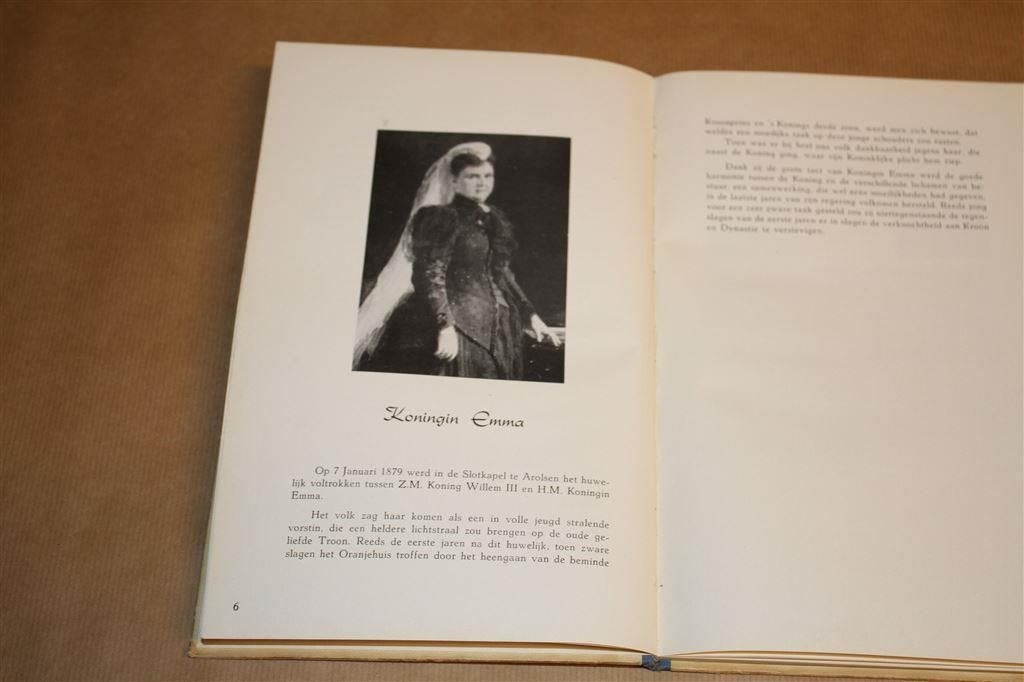 Gedenkboek Koningsschool Koning Willem III Apeldoorn 1952., Ophalen of Verzenden, Gelezen