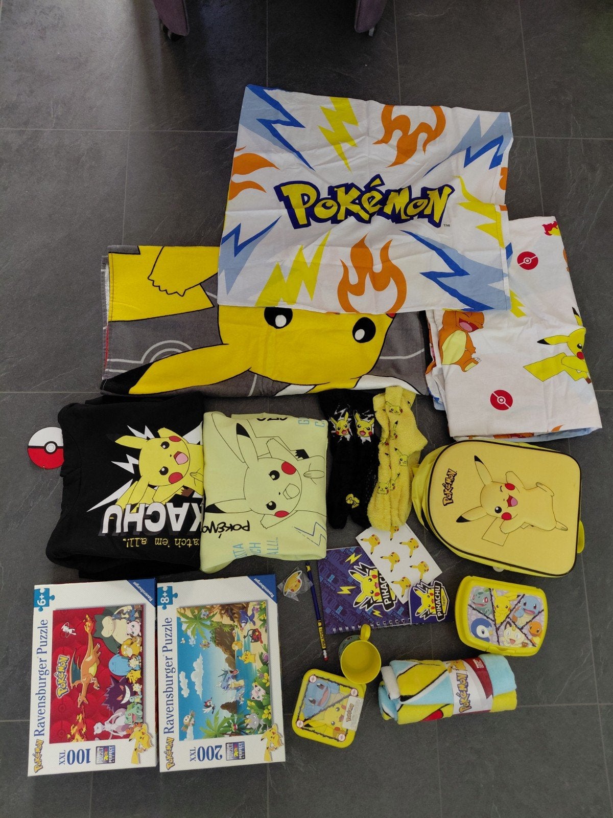 Grote Pokémon bundel: beddengoed, puzzels en meer!, Ophalen of Verzenden, Nieuw
