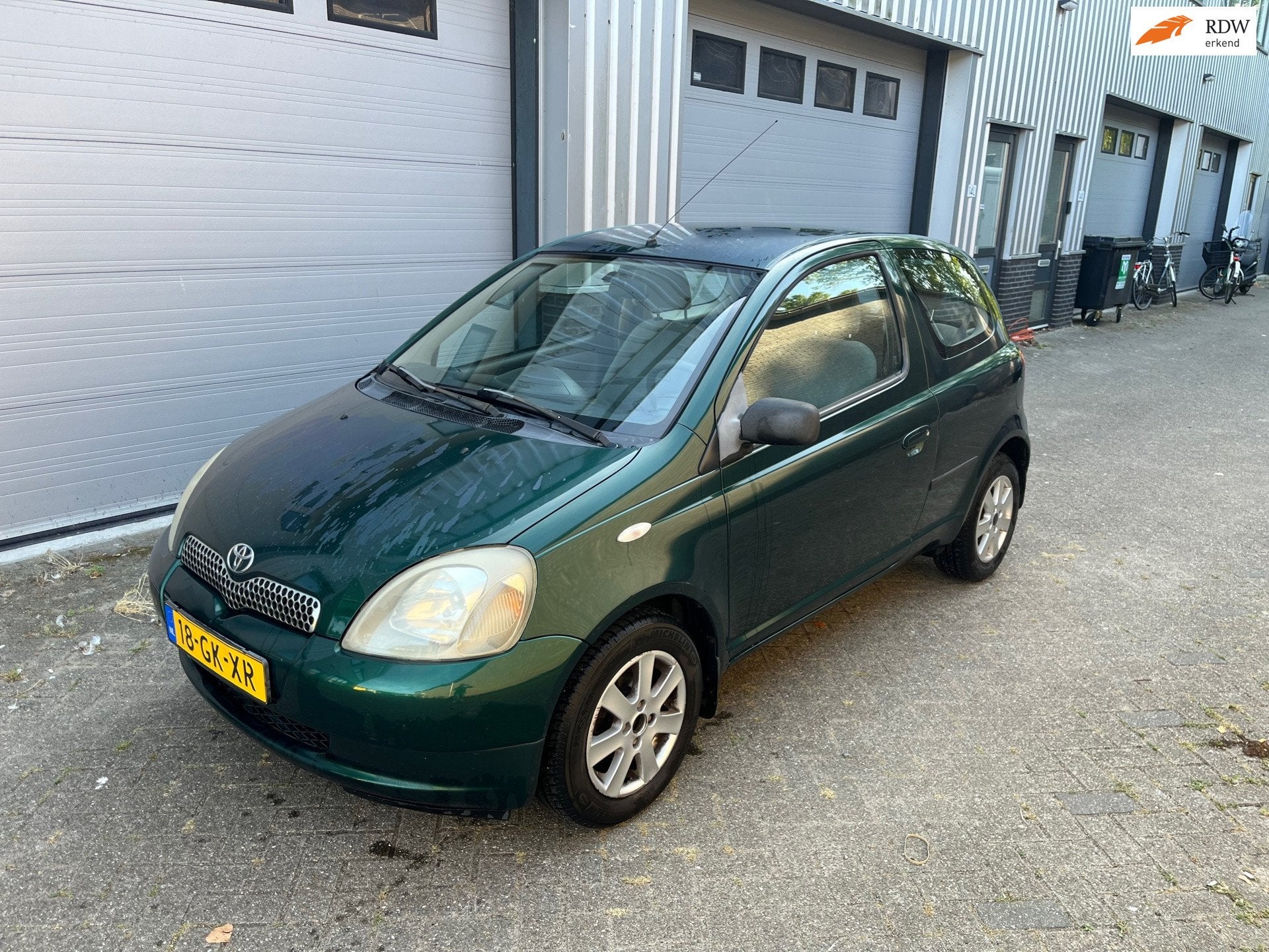 Toyota Yaris 1.3-16V VVT-i Sol! 215 DKM NAP!, Auto's, Voorwielaandrijving, 1299 cc, Gebruikt, 31 €/maand