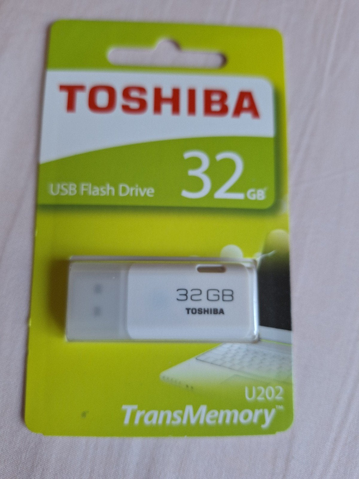 Toshiba TransMemory U202 USB Flash Drive 32 GB, Computers en Software, USB Sticks, Ophalen of Verzenden, Nieuw, Toshiba, 32 GB