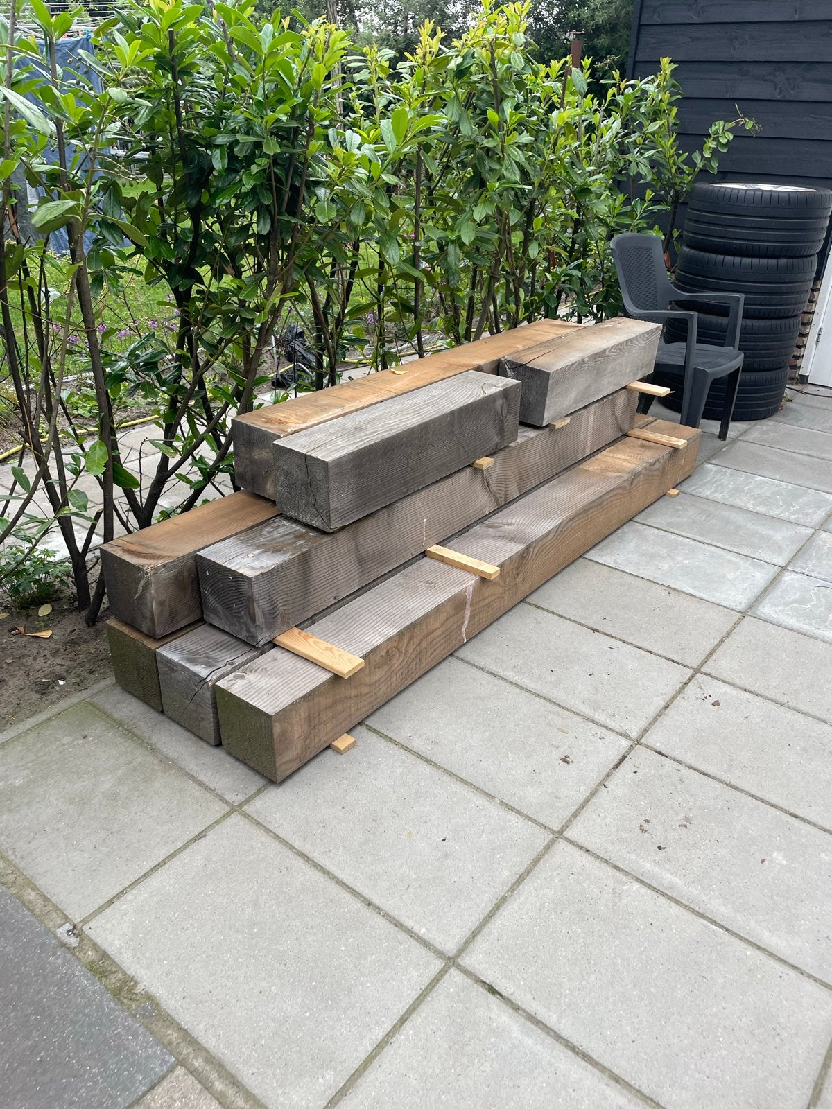 4 Nieuwe Douglas palen 200x200x2500 mm - Over van klus, Ophalen, Nieuw, 250 tot 300 cm, 50 mm of meer