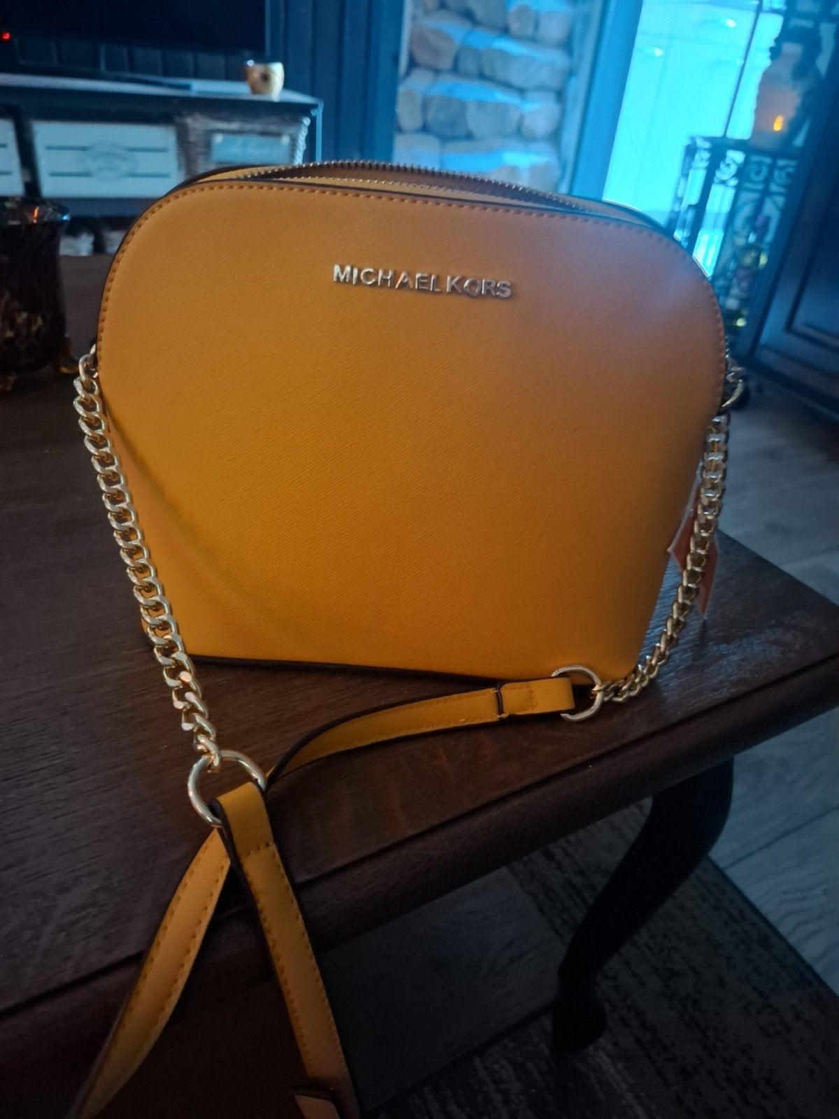 Michael Kors Schoudertasje - Okergeel, Sieraden, Tassen en Uiterlijk, Verzenden, Zo goed als nieuw, Geel, Schoudertasje