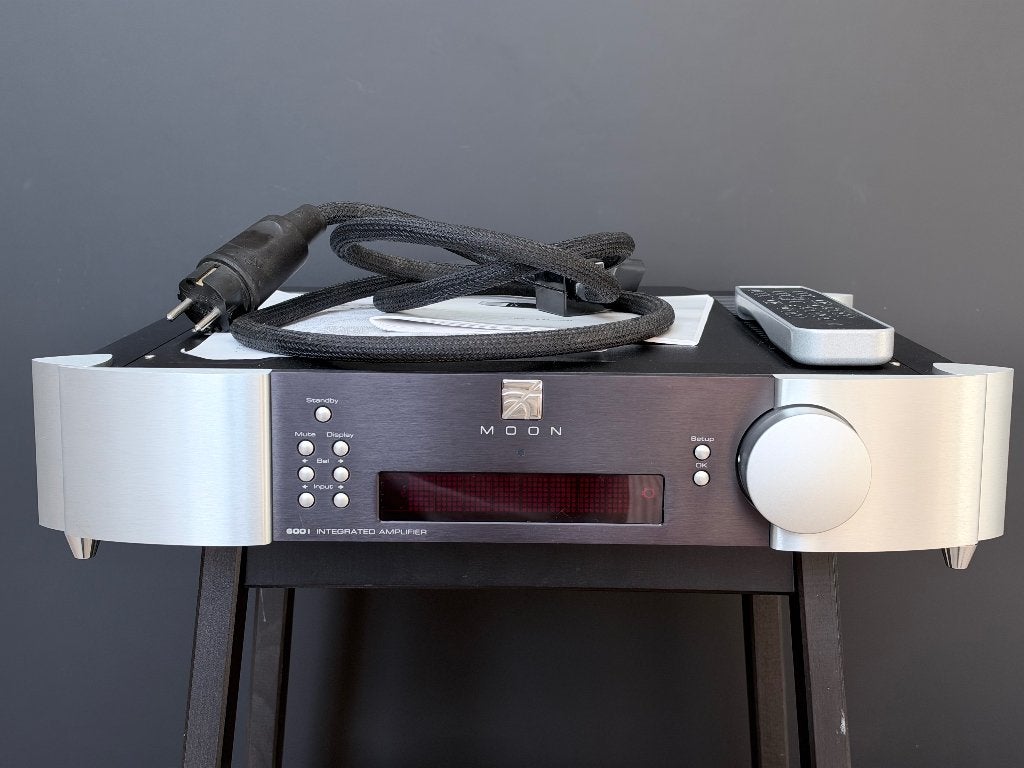 Moon by Simaudio 600i – geïntegreerde versterker Dual mono, Audio, Tv en Foto, Ophalen of Verzenden, Zo goed als nieuw, 120 watt of meer