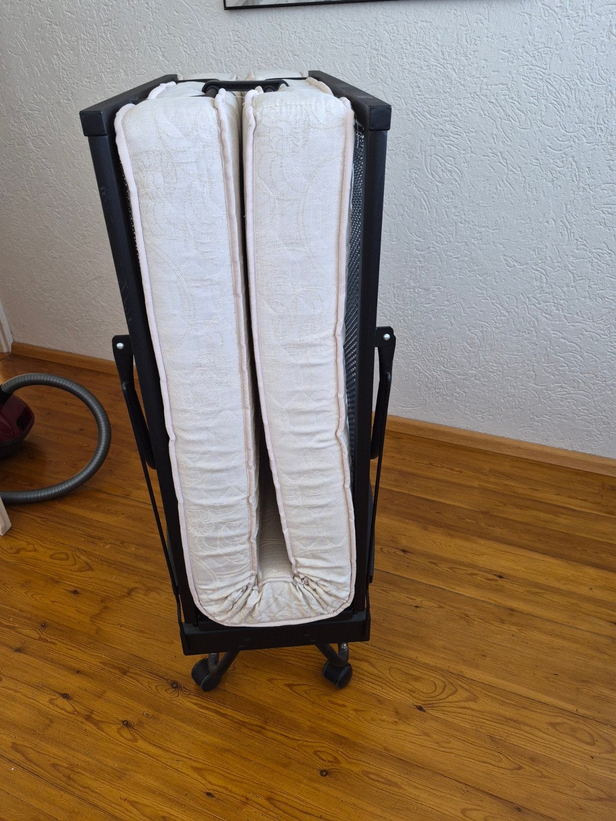 Opklapbaar logeerbed met matras en verijdbare wielen, Ophalen, Eenpersoons, Zwart, 80 cm