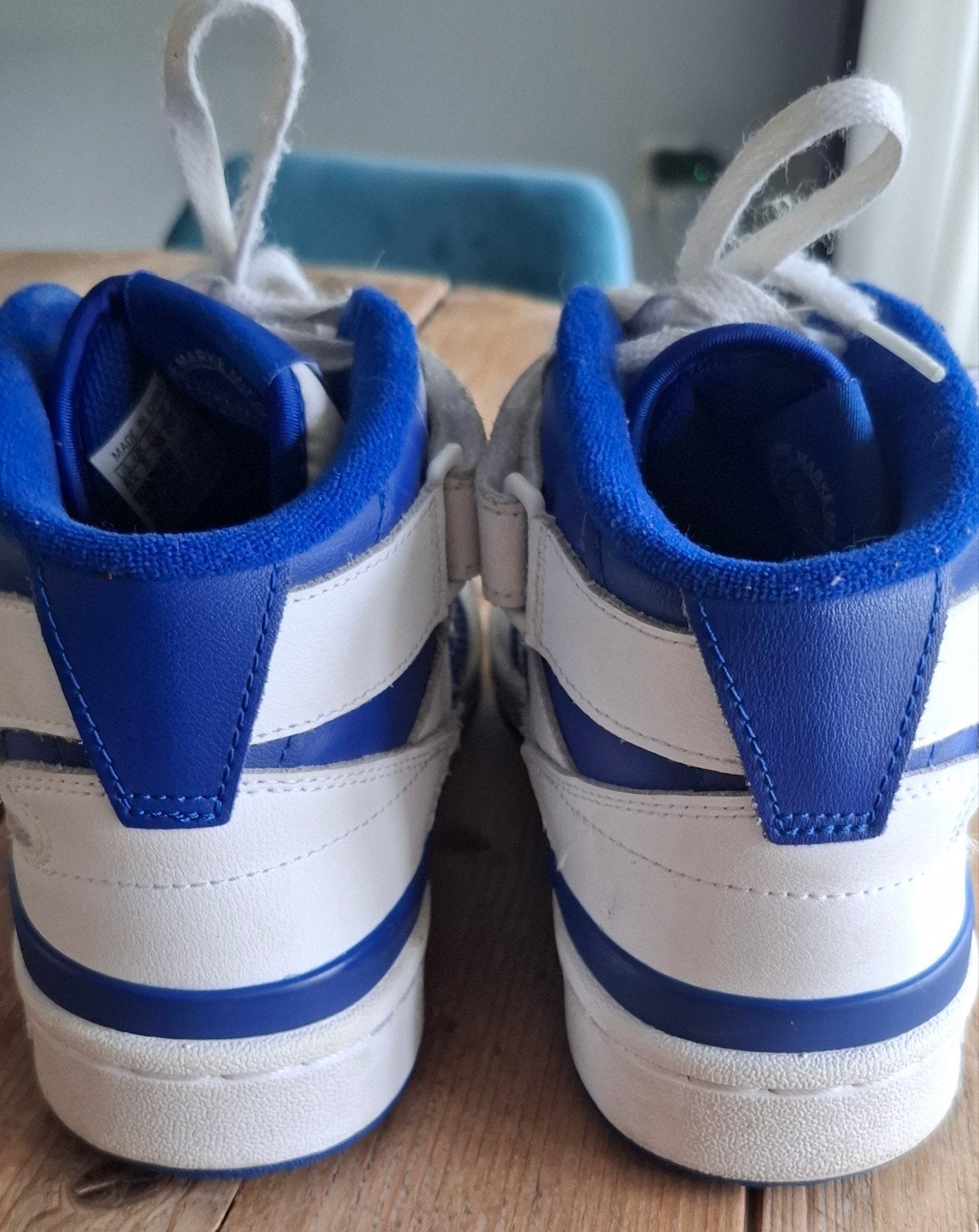 Adidas sportschoenen wit/blauw, Kleding | Dames, Adidas, Wit, Ophalen of Verzenden, Sneakers of Gympen