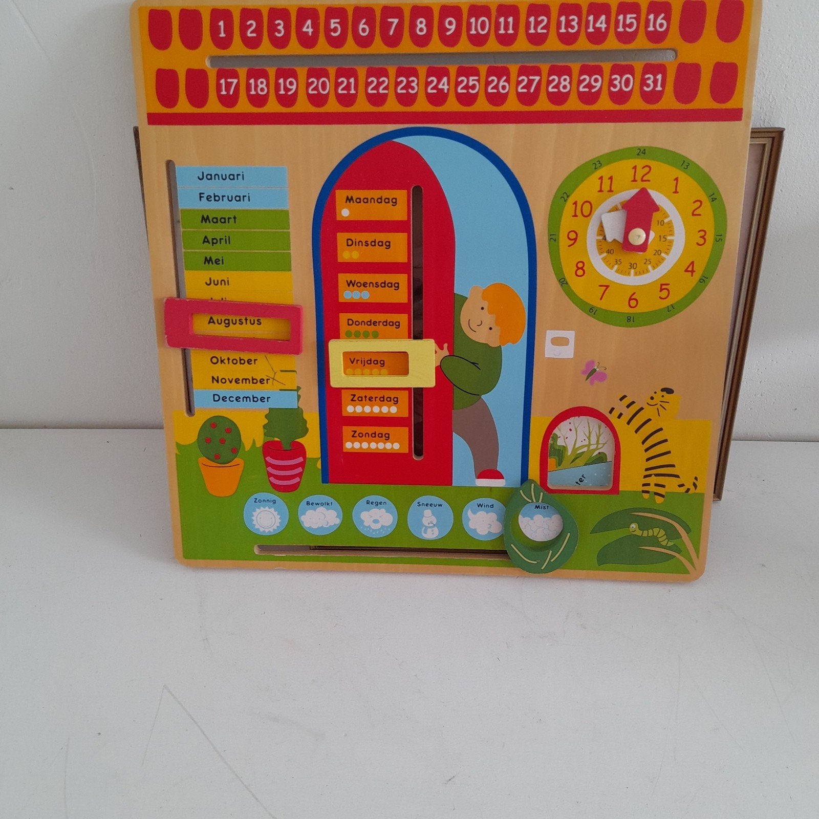houten kalender, Ophalen