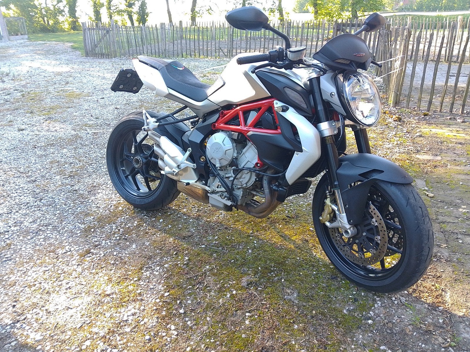 MV Agusta Brutale 800 R, Ophalen, Gebruikt