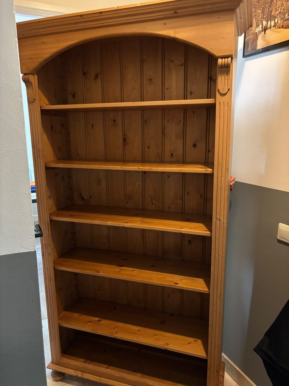 Massief grenen boekenkast met 5 planken, Ophalen, Met plank(en), Gebruikt, 100 tot 150 cm