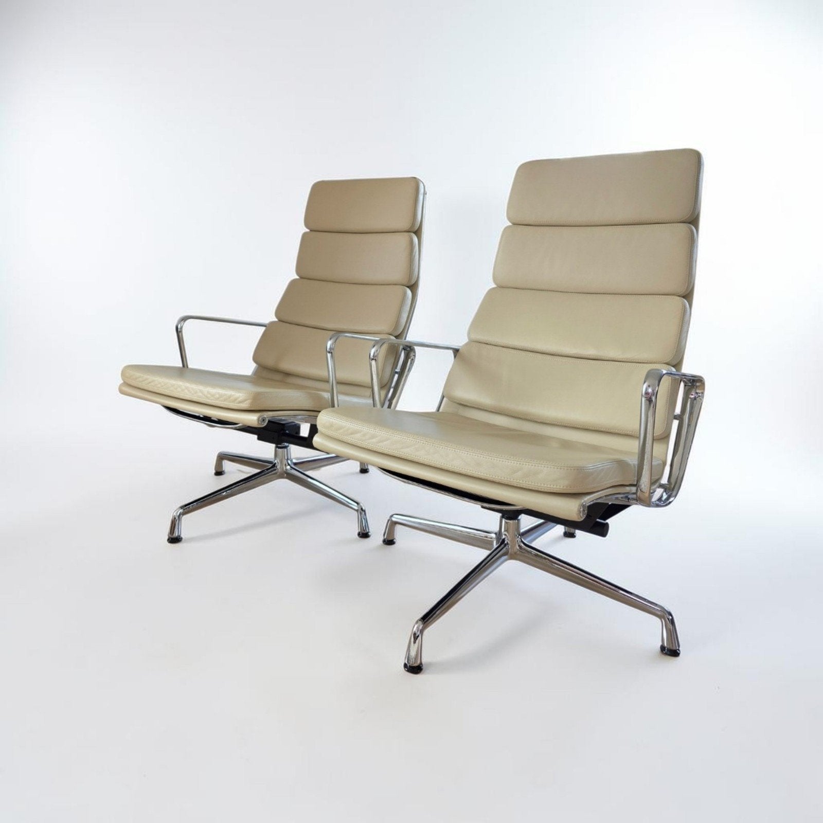 Vitra Eames EA222 lounge chair 2x premium leder, Ophalen of Verzenden, Leer