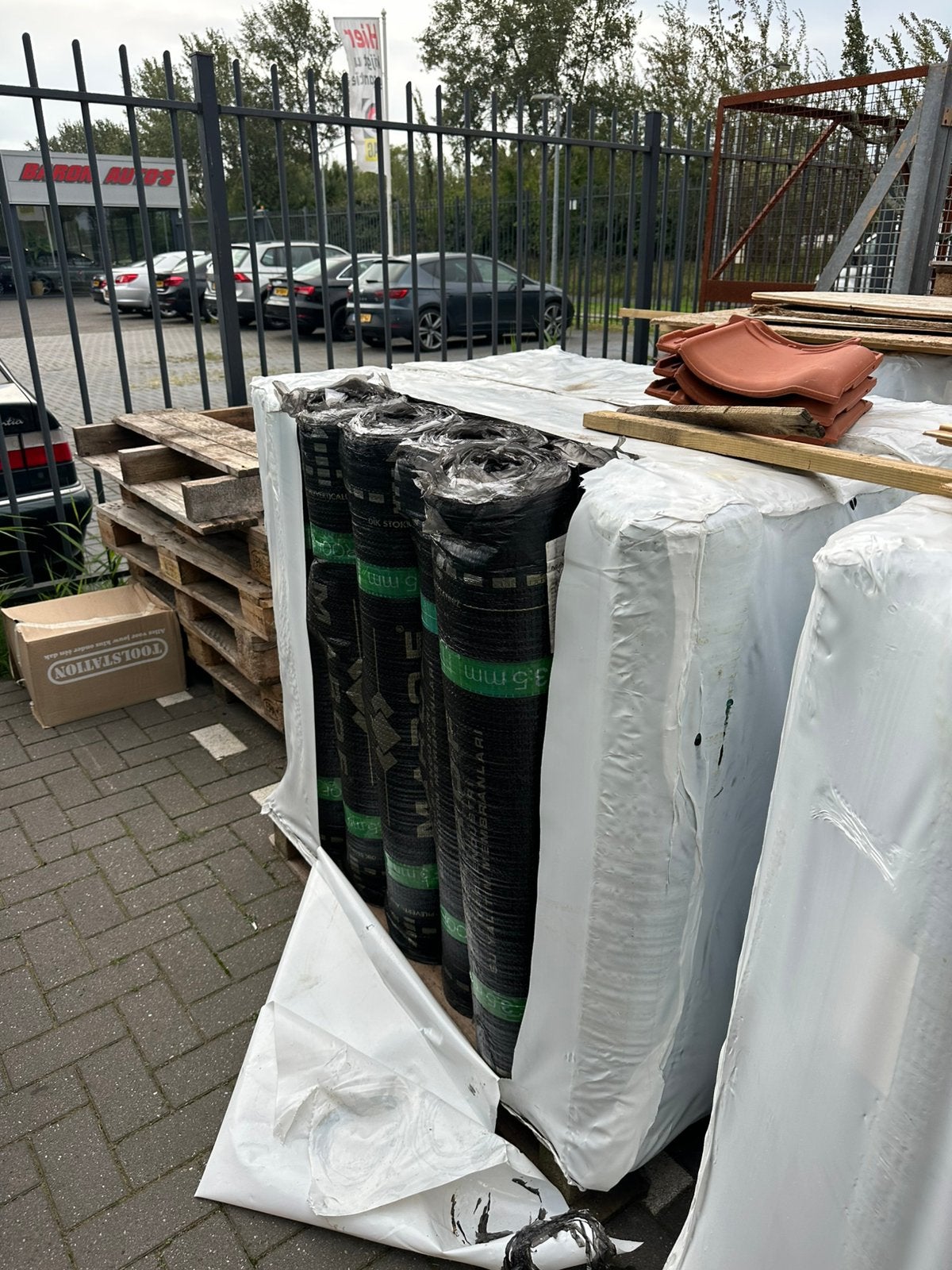 Nieuwe dakbedekking 5meter OP is OP 5€ per rol, Ophalen, Zo goed als nieuw, Minder dan 15 m²