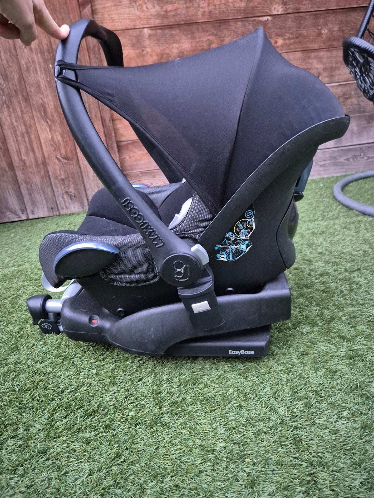 Maxi-Cosi Cabriofix 0-13kg met Easybase 1 en accessoires, Ophalen, 0 t/m 13 kg, Maxi-Cosi, Gebruikt