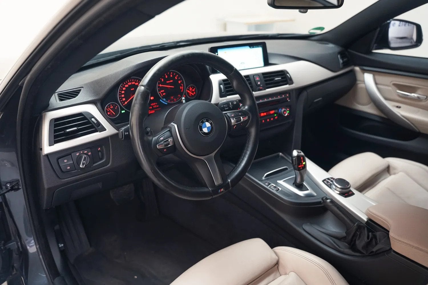 Foto 15 van BMW 4 Serie Gran Coupe 418i High Executive Aut. [ Sportstoel