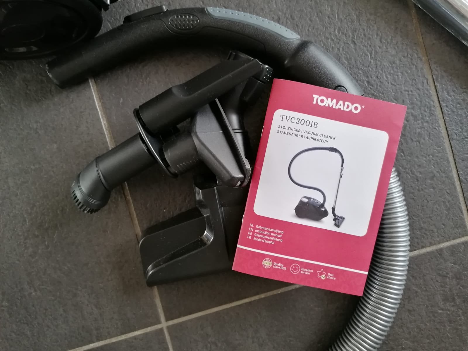 Te koop, nieuwe Tomado krachtige stofzuiger., Witgoed en Apparatuur, Stofzuigers, Ophalen, Nieuw