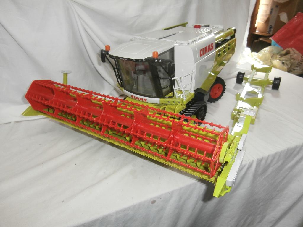 Bruder Claas Lexion 780 rups combine, Ophalen, Zo goed als nieuw