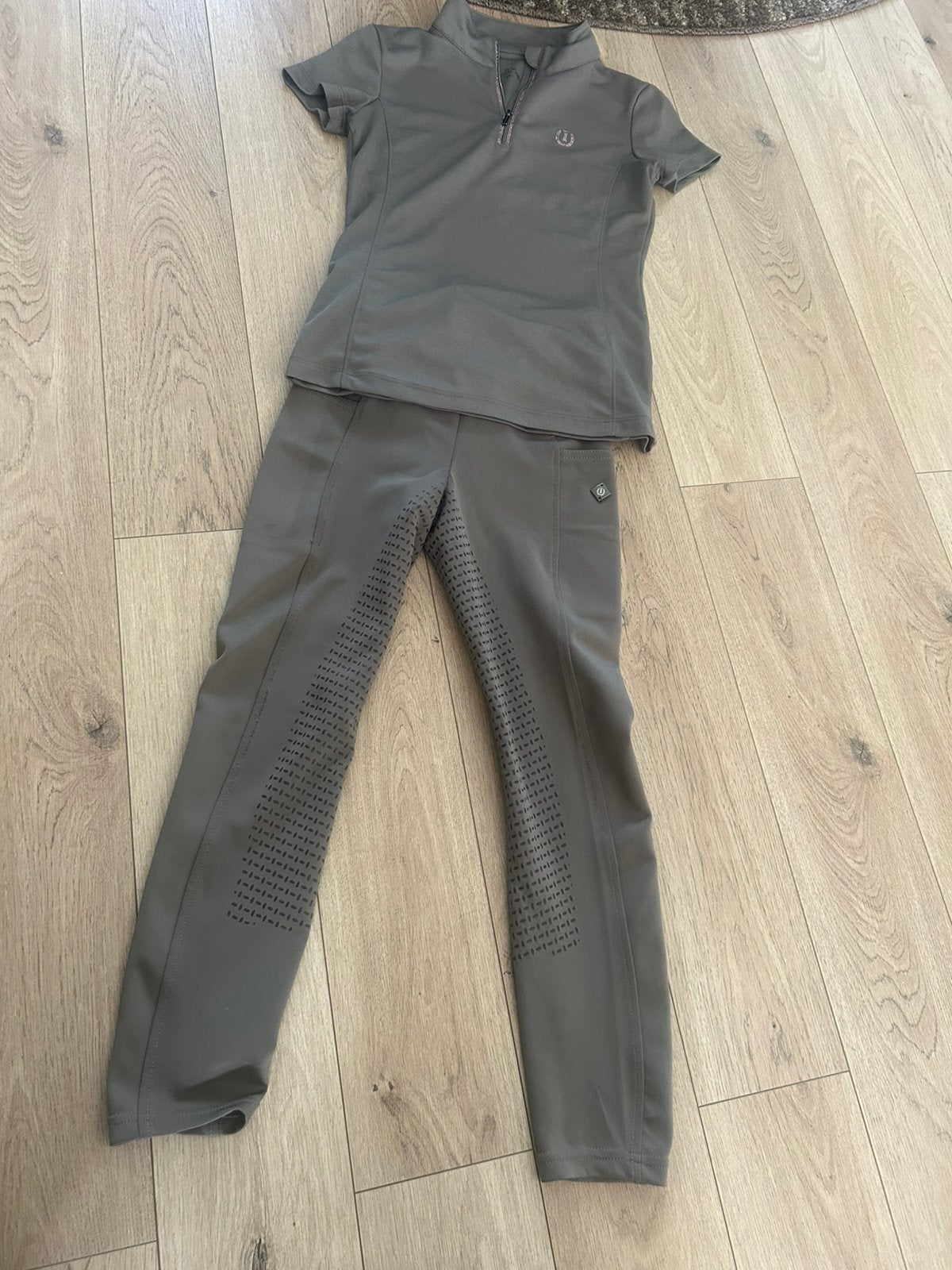 Paardrij legging en shirt, Dieren en Toebehoren, Paardrijkleding, Kinderen, Dressuur, Ophalen of Verzenden, Zo goed als nieuw