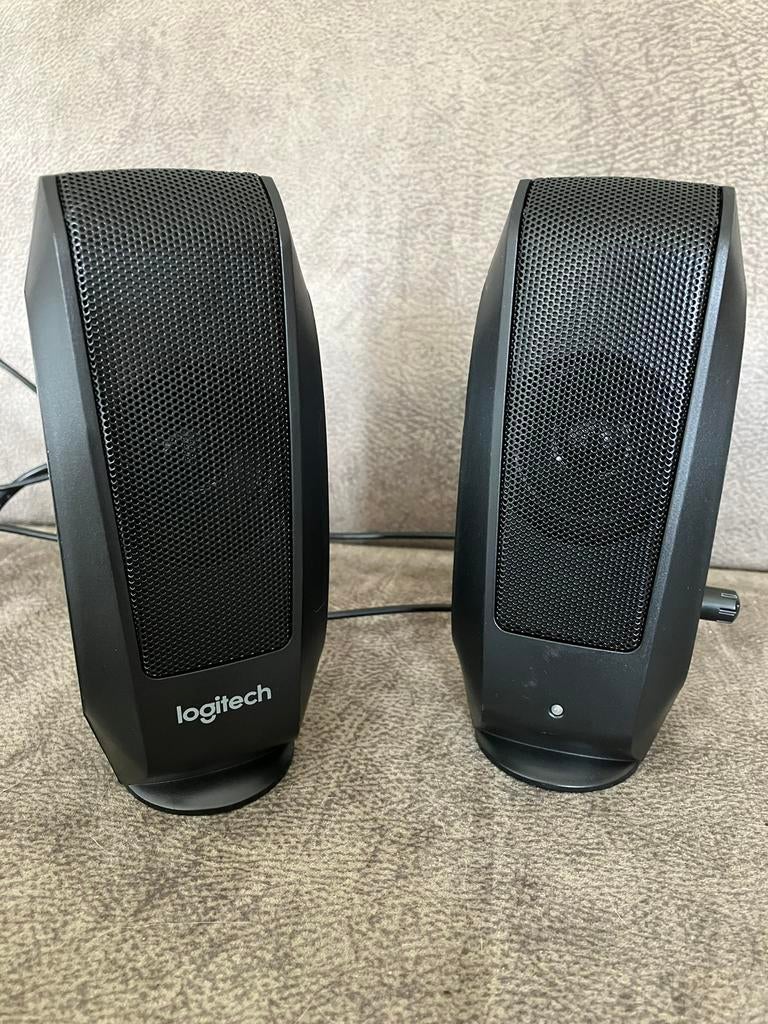 2 boxjes logitech, bedraad, Overige merken, Overige typen, Ophalen of Verzenden, Zo goed als nieuw