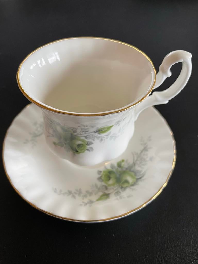 Royal Albert Bone China Kop en Schotel - Groene Roos, Ophalen of Verzenden