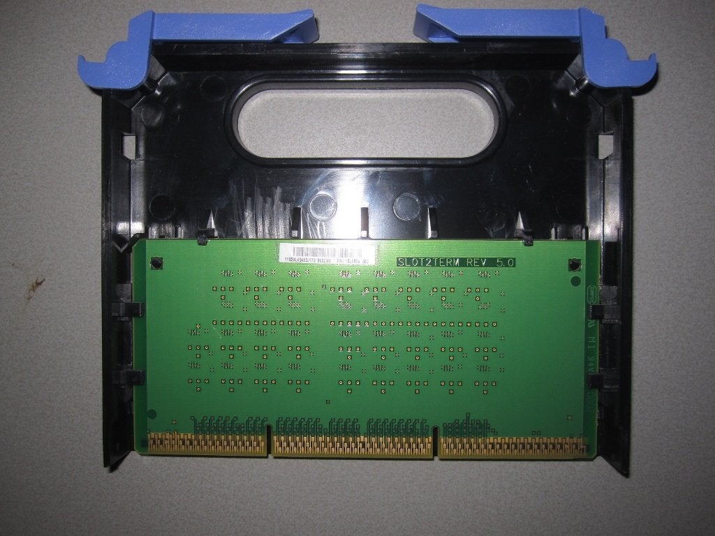 Foto 7 van IBM Server processor PIII XEON 550-1m + twee dummy's