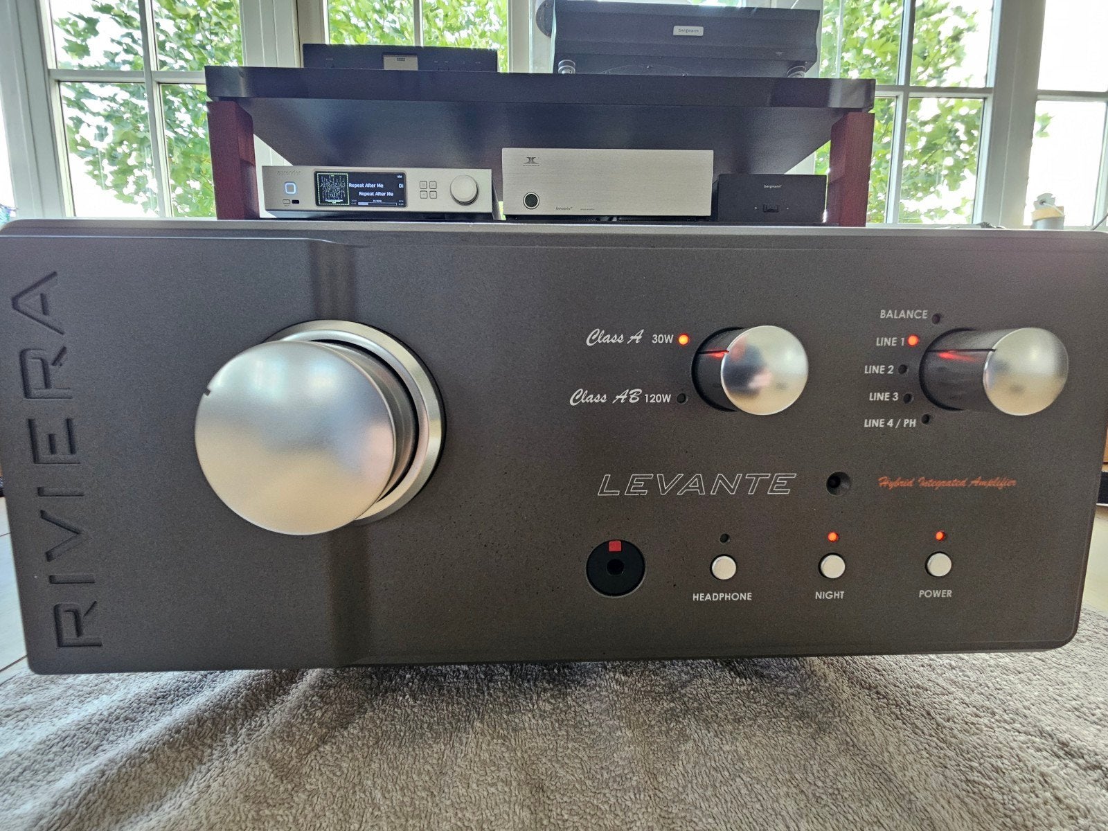 Riviera Levante Hybride Geïntegreerde Versterker, Zo goed als nieuw, 120 watt of meer, Stereo, Ophalen