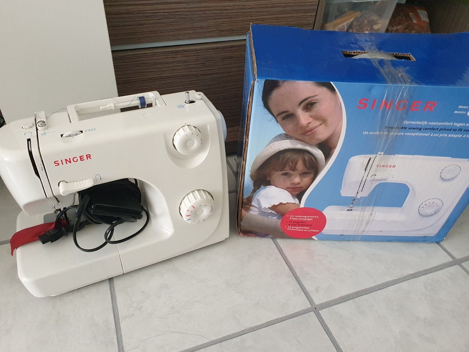 nieuwe singer met doos en accessoires, Ophalen of Verzenden, Nieuw, Naaimachine, Singer