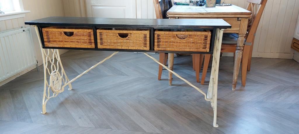 Handgemaakte sidetable met manden, Huis en Inrichting, Tafels | Sidetables, Nieuw, 25 tot 50 cm, Rechthoekig, Ophalen