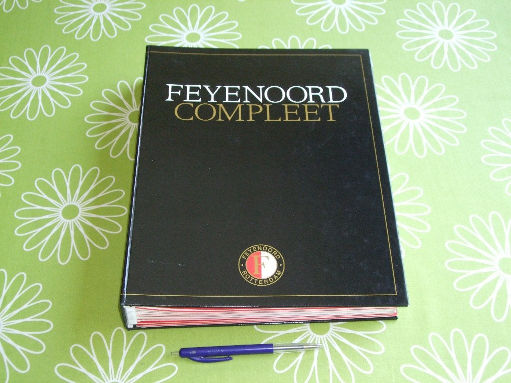 Feyenoord compleet - map met 19 tijdschriften, Verzamelen, Ophalen of Verzenden, Zo goed als nieuw, Feyenoord, Boek of Tijdschrift