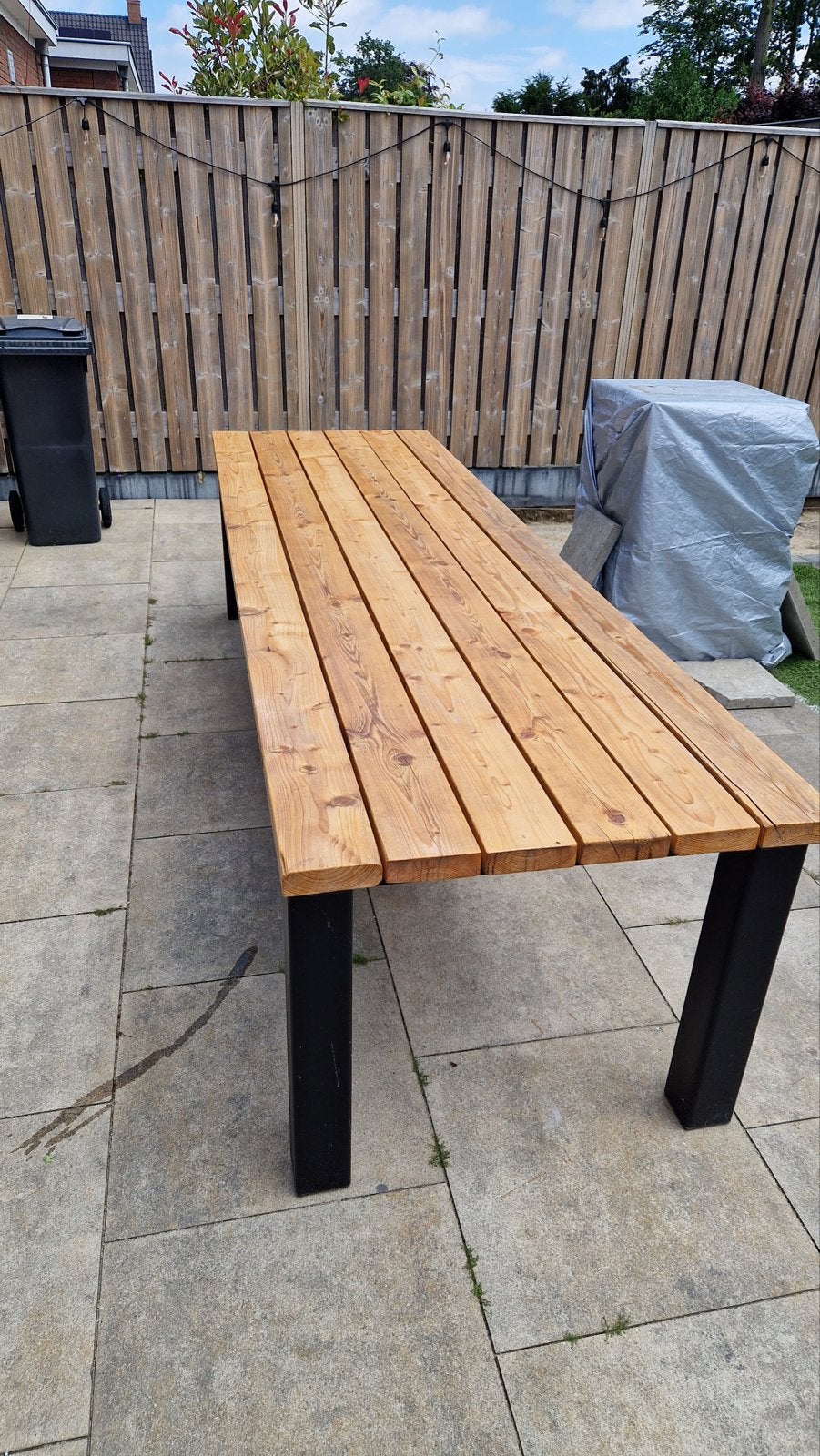 Robuuste houten tuintafel 3 meter met metalen zwarte poten, Ophalen, Zo goed als nieuw, Rechthoekig, Hout