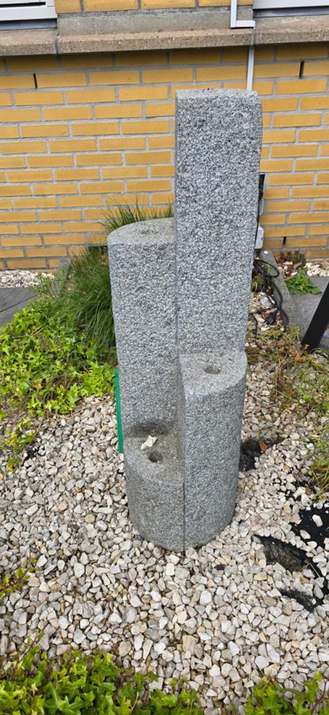 GRATIS Granieten fontein met pomp, bak, rooster en grind, Tuin en Terras, Ophalen, Gebruikt, Graniet, Fontein