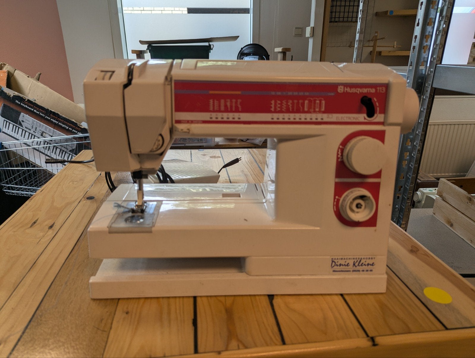 Husqvarna 113 Naaimachine - Achteruitknop defect, werkt wel, Ophalen of Verzenden, Gebruikt, Naaimachine, Husqvarna