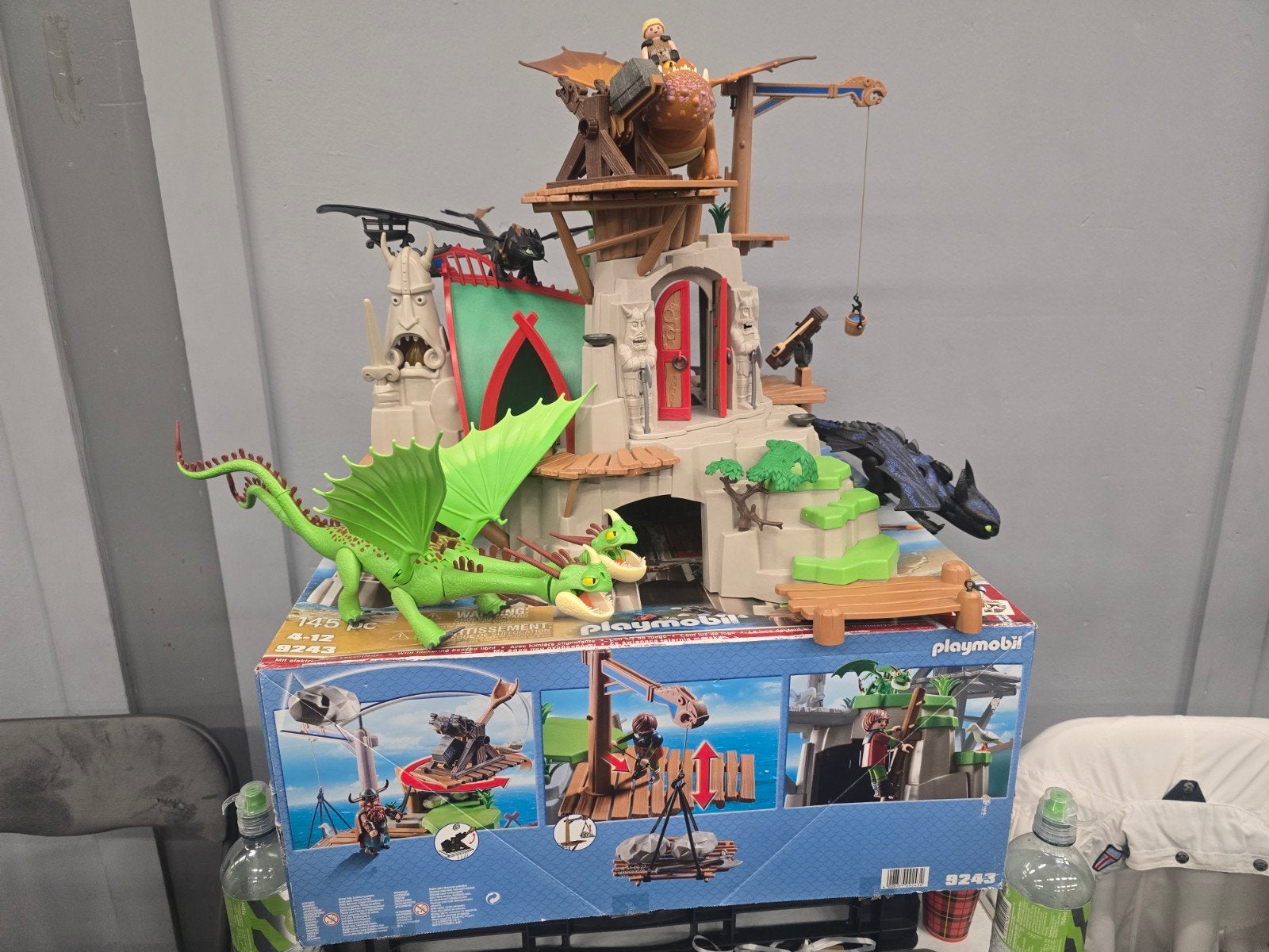 Foto 2 van Playmobil Drakenrijders Kasteel met extra draken