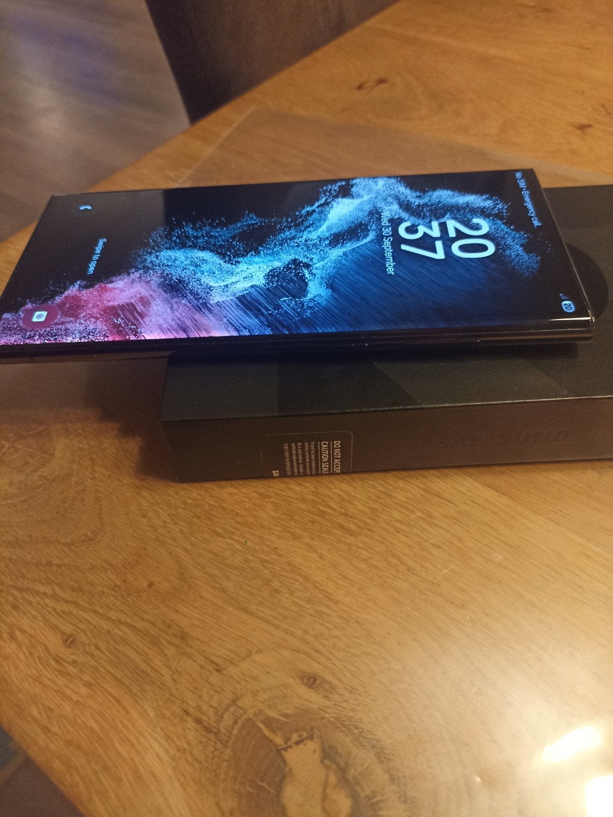 Foto 11 van Samsung Galaxy S22 Ultra Zwart 512GB - Zo goed als nieuw