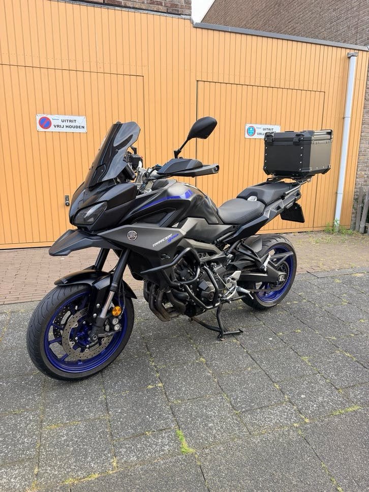 Yamaha Tracer 900 met Topkoffer, valbeugel en Mivv uitlaat, Sportuitlaat, Gebruikt, Particulier, Toermotor