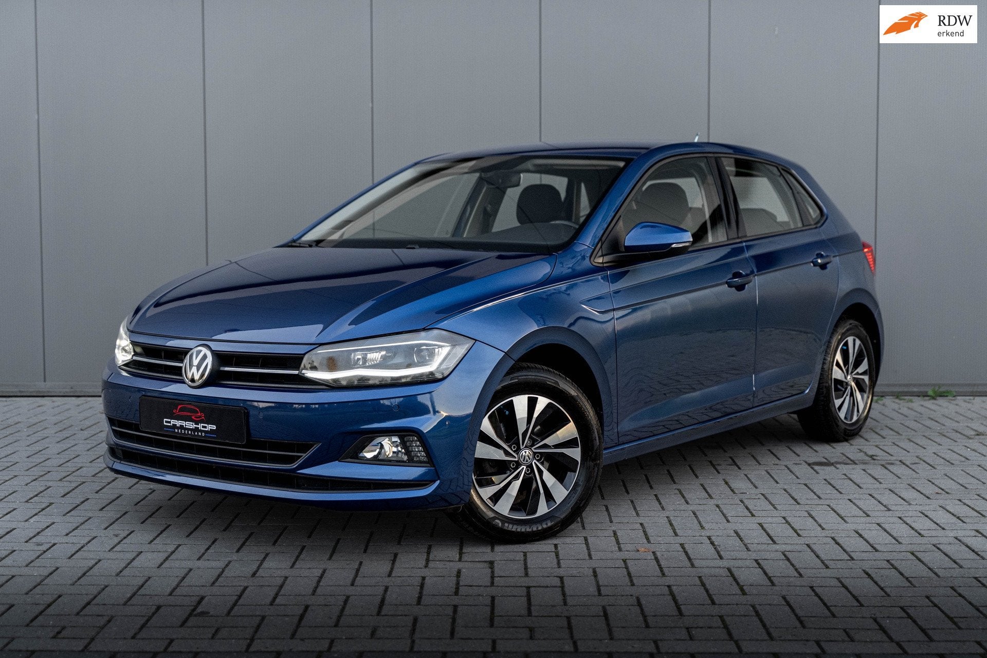 Volkswagen Polo 1.0 TSI Highline 95PK VIRTUAL/LED/KEYLES/ACC, Voorwielaandrijving, Gebruikt, Zwart, 95 pk