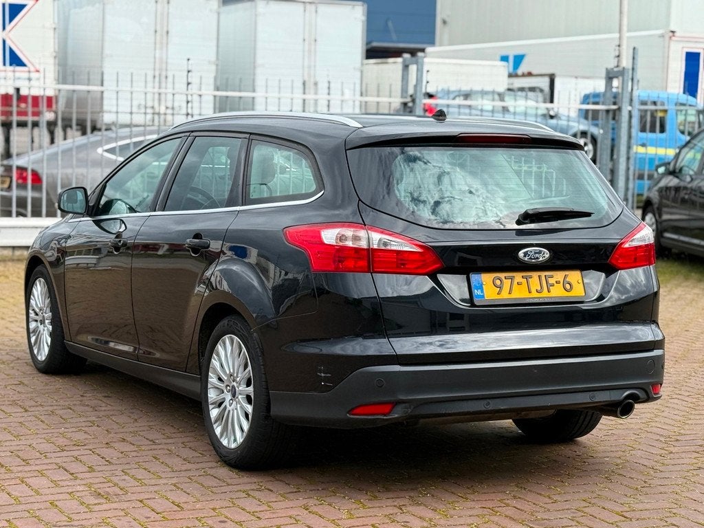 Ford Focus Wagon 1.6 EcoBoost Lease Titanium Export, Auto's, Ford, Gebruikt, 4 cilinders, 150 pk, Zwart