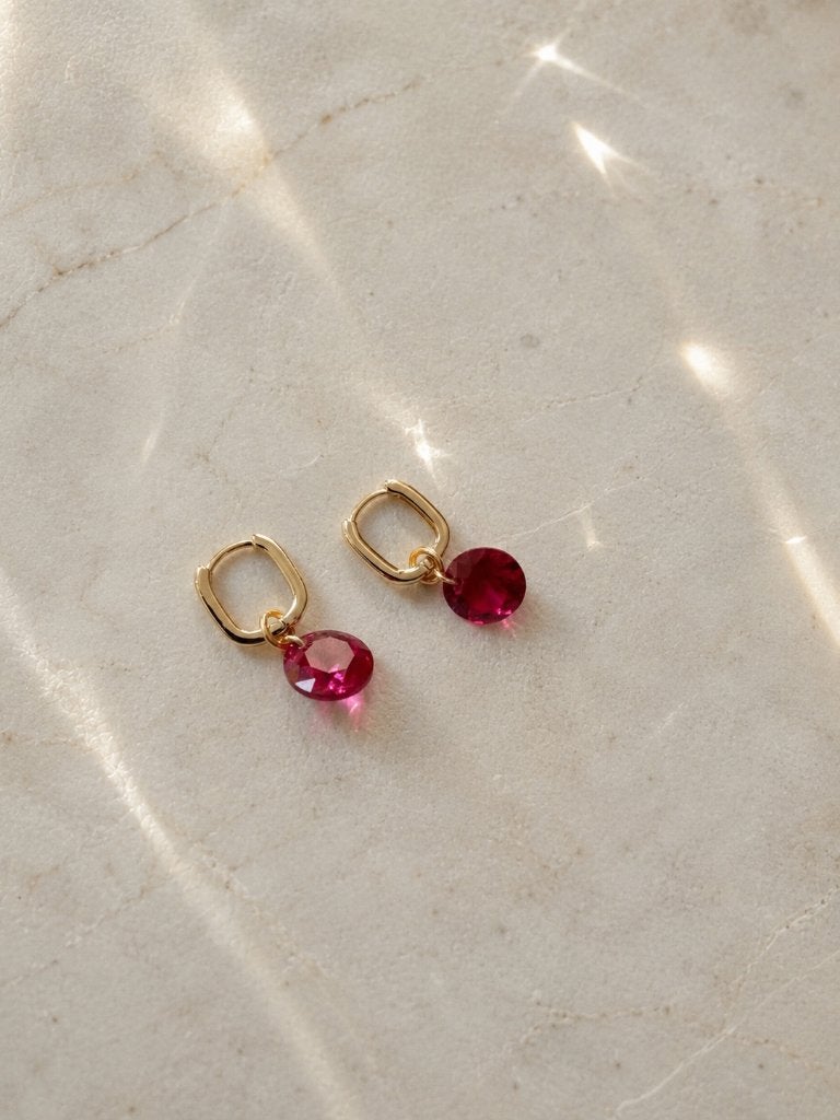 Oorbellen robijn verguld 14k, Overige materialen, Hangers, Ophalen of Verzenden, Zo goed als nieuw