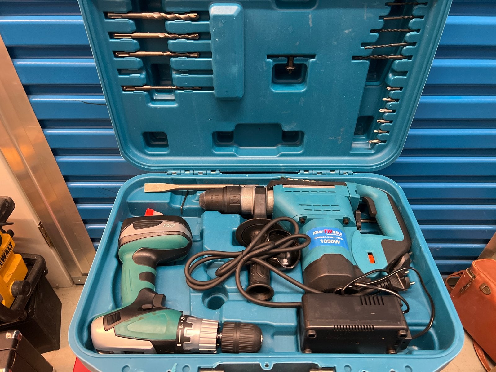 Boorhamer en Accuboormachine Set - KRAFTWORLD 1050W, Doe-het-zelf en Verbouw, 600 watt of meer, Boor- en/of Breekhamer, Ophalen of Verzenden