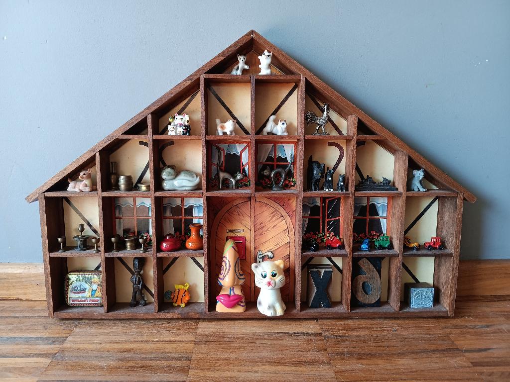 Letterkast (huisje) met inhoud, Antiek en Kunst, Curiosa en Brocante, Ophalen of Verzenden