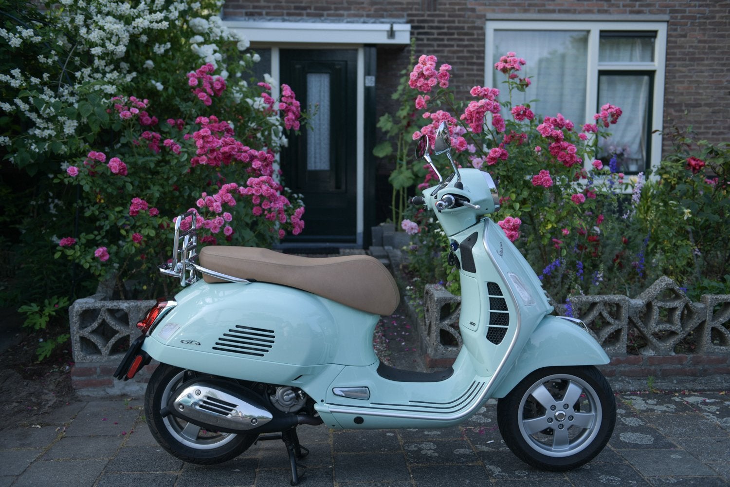 ZEER NETTE Vespa GTS 300 HPE | Verde Amabile | TOP STAAT !, Motoren, Motoren | Piaggio, Scooter, 300 cc, Particulier, Minimaal motorrijbewijs A2