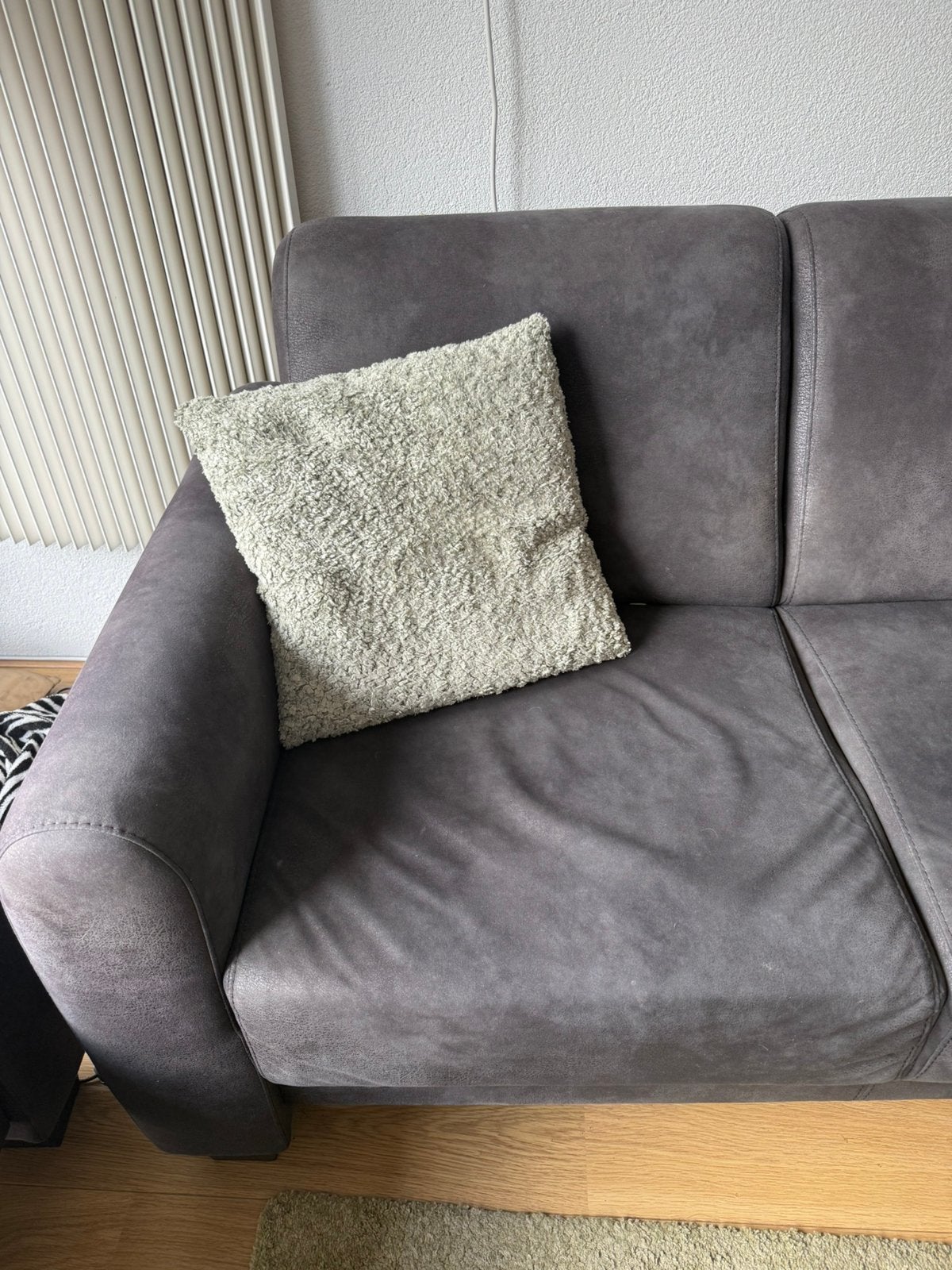 Antraciet kleur bank, Ophalen, Zo goed als nieuw, 75 tot 100 cm, Tweepersoons