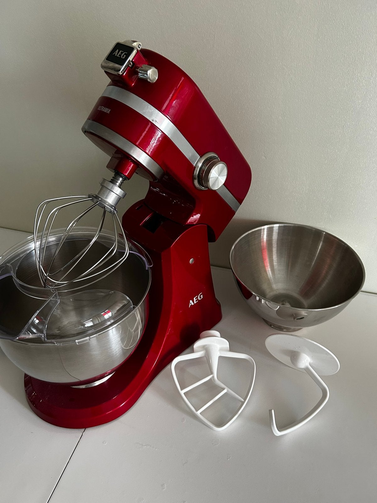 AEG Ultramix Keukenmachine 1000W met 2 RVS mengkommen, Witgoed en Apparatuur, Keukenmixers, Ophalen of Verzenden, Zo goed als nieuw