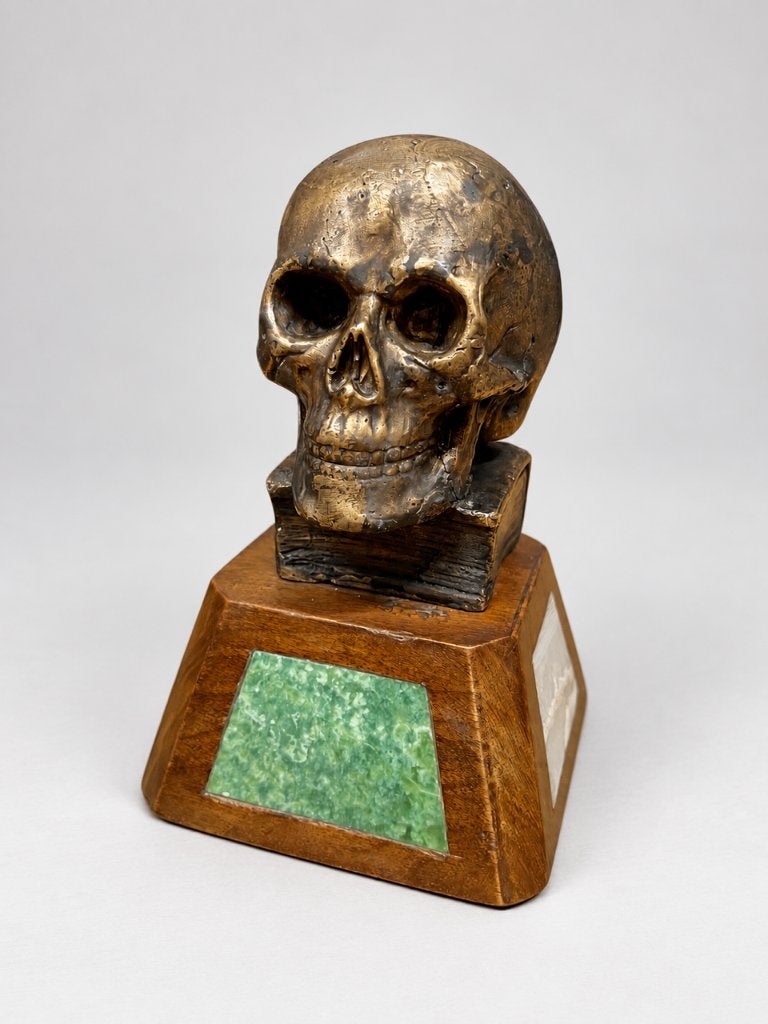 Vintage antiek brons / messing skull op natuursteen sokkel, Ophalen of Verzenden, Brons
