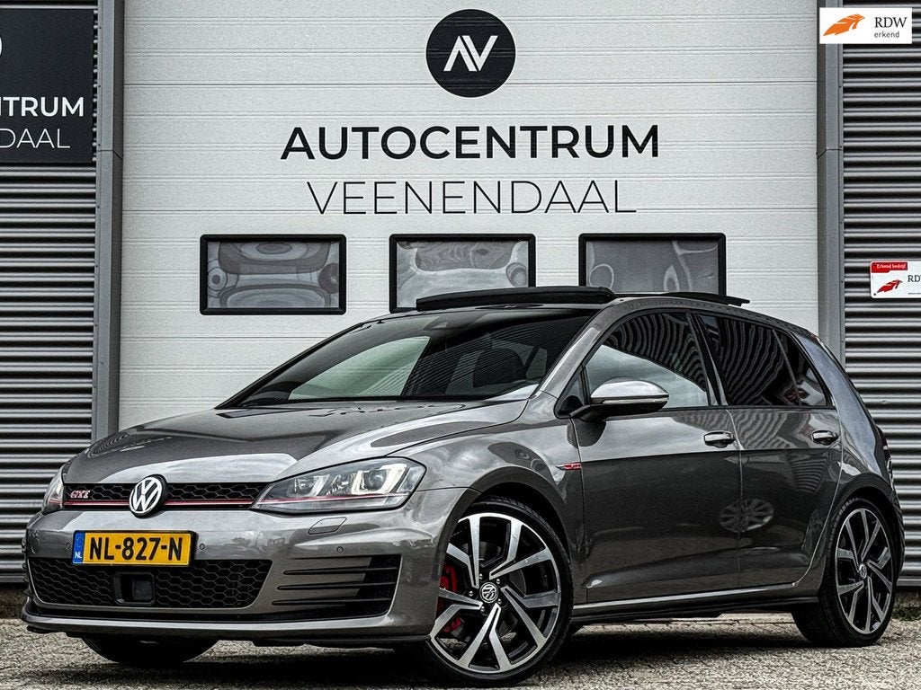 Volkswagen Golf GTI Performance 2.0 TSI 230 PK DSG PANO/KEYL, Gebruikt, 4 cilinders, 1984 cc, Alcantara