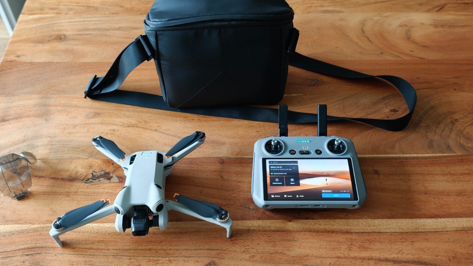 DJI Mini 4 Pro met RC 2 Controller en 1 accu, 30 tot 45 minuten, Extra accu('s), Ophalen of Verzenden, Zo goed als nieuw