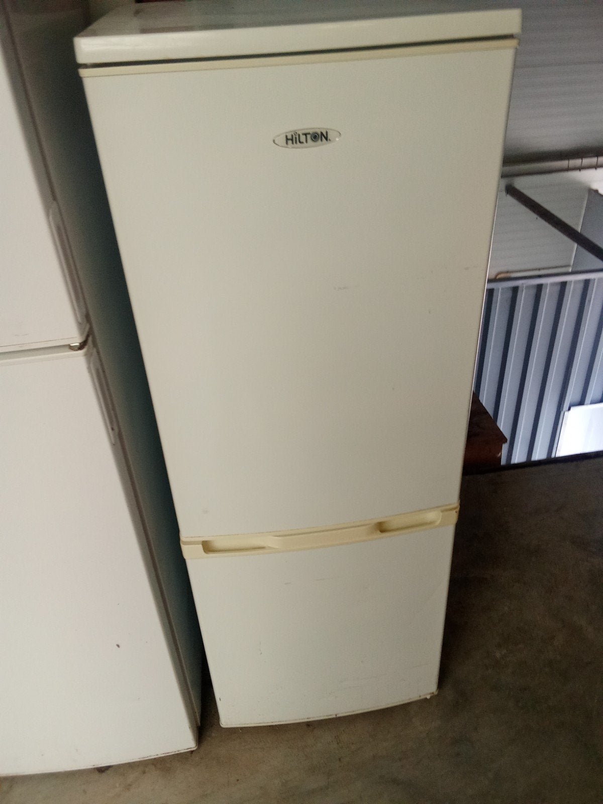koelkast en vriezer in 1. 138cm hoog nu €50,-, Gebruikt, ., Met aparte vriezer, Minder dan 75 liter