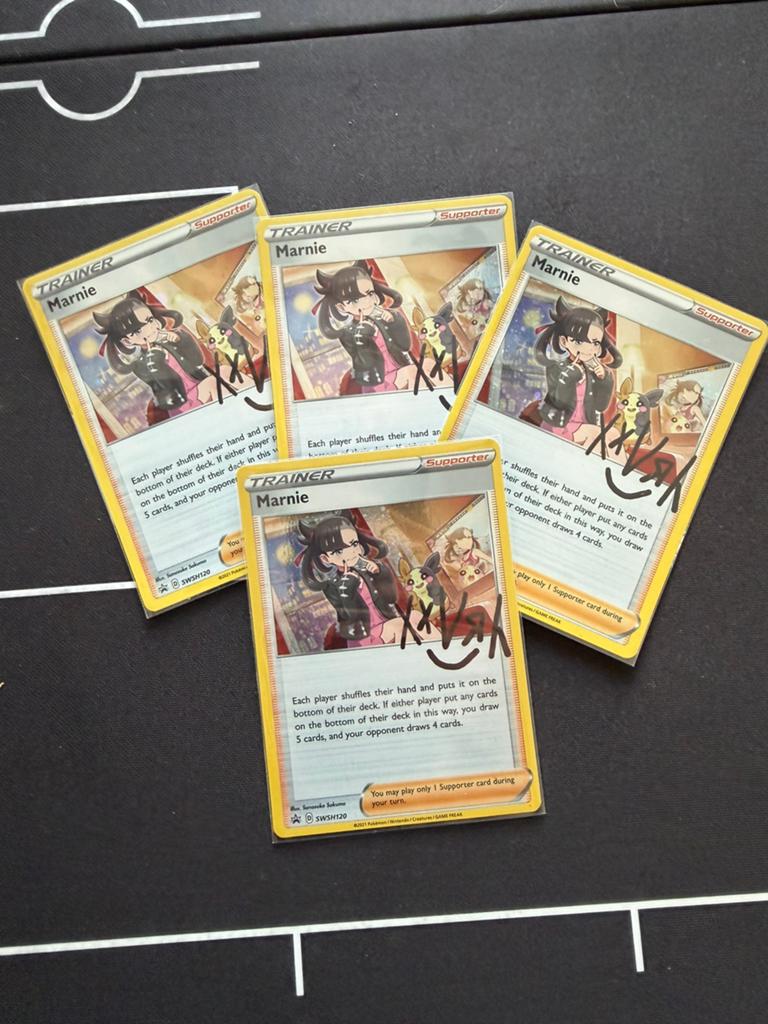 Pokémon Marnie Holo speelset van 4 swsh120 promo, Ophalen of Verzenden, Zo goed als nieuw
